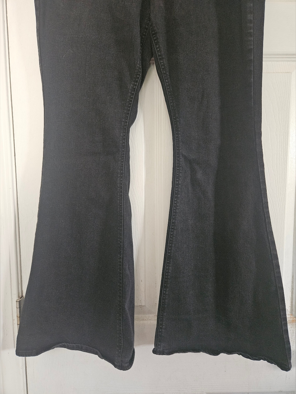 Black Flared Stretch Jeans - Classic Flare Leg 15-17 - Picture 4 of 7
